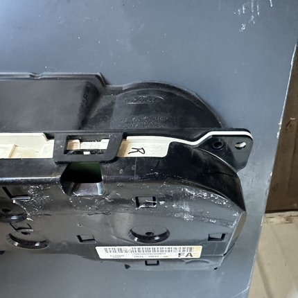 05-09 Ford Mustang Instrument Cluster Base Model 4 Gauge OEM Green Illumination