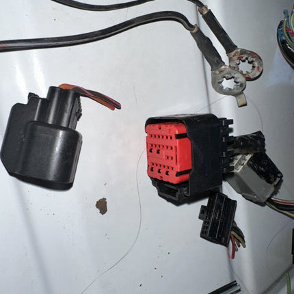 05-09 Ford Mustang Misc. Selection Of Wiring Plugs OEM - From 05 Coupe Mustang