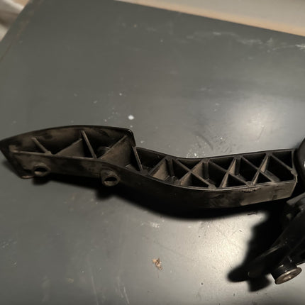 05-09 Ford Mustang Gas Pedal Throttle Assembly Interior OEM Matte Black