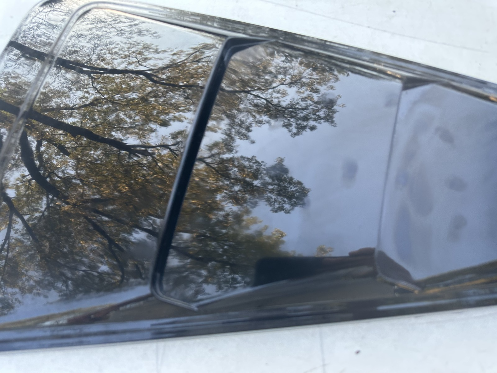 05-14 Ford Mustang SpeedForm Quarter Window Louvers Gloss Black Pair RH & LH