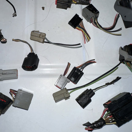 05-09 Ford Mustang Misc. Selection Of Wiring Plugs OEM - From 05 Coupe Mustang