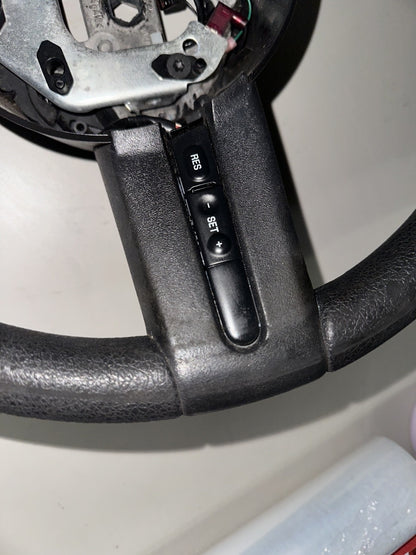 05-09 Ford Mustang Base Vinyl Steering Wheel OEM Black With Wiring