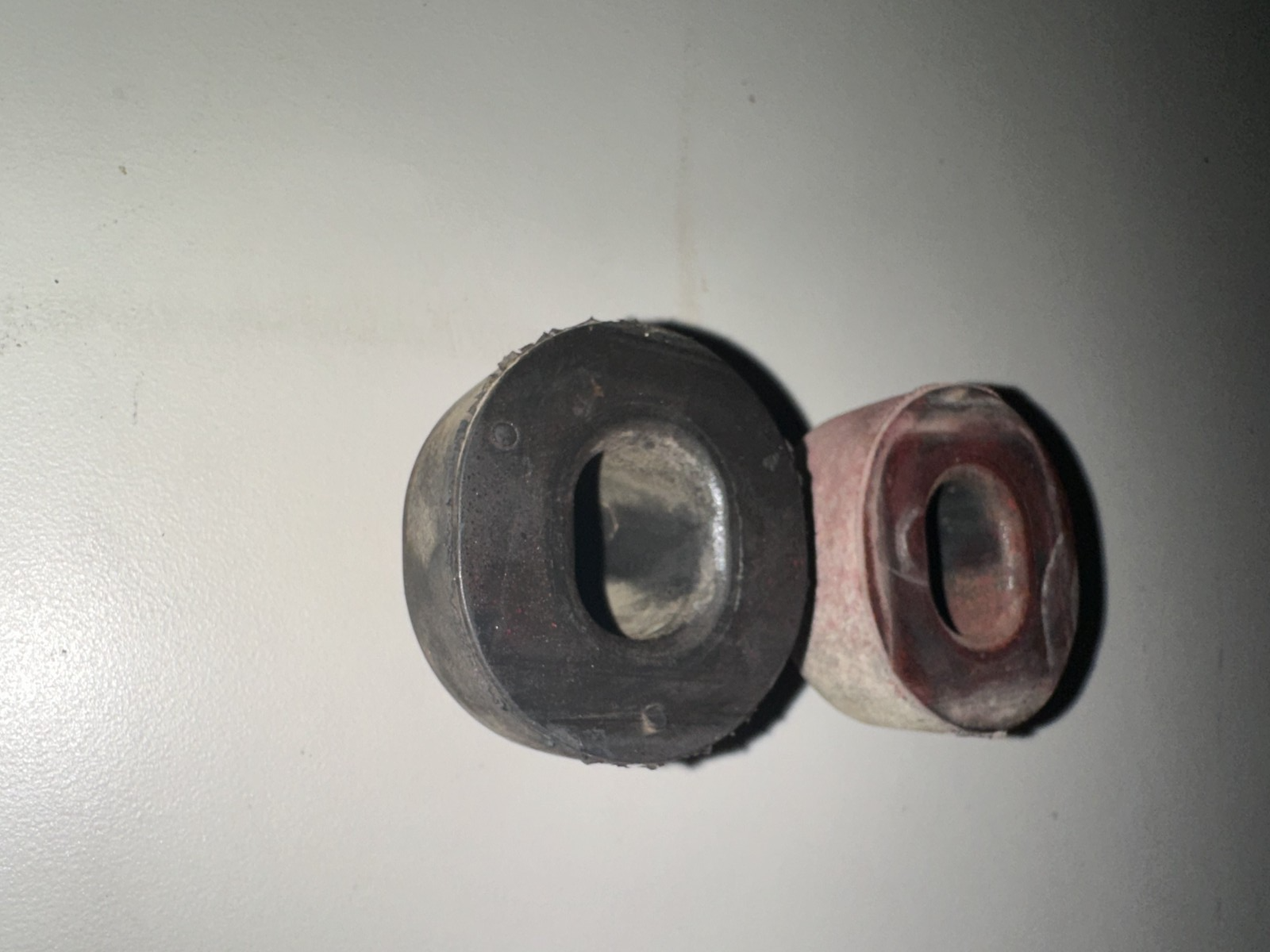 05-09 Ford Mustang Lower Radiator Support Rubber Mounts Grommets OEM