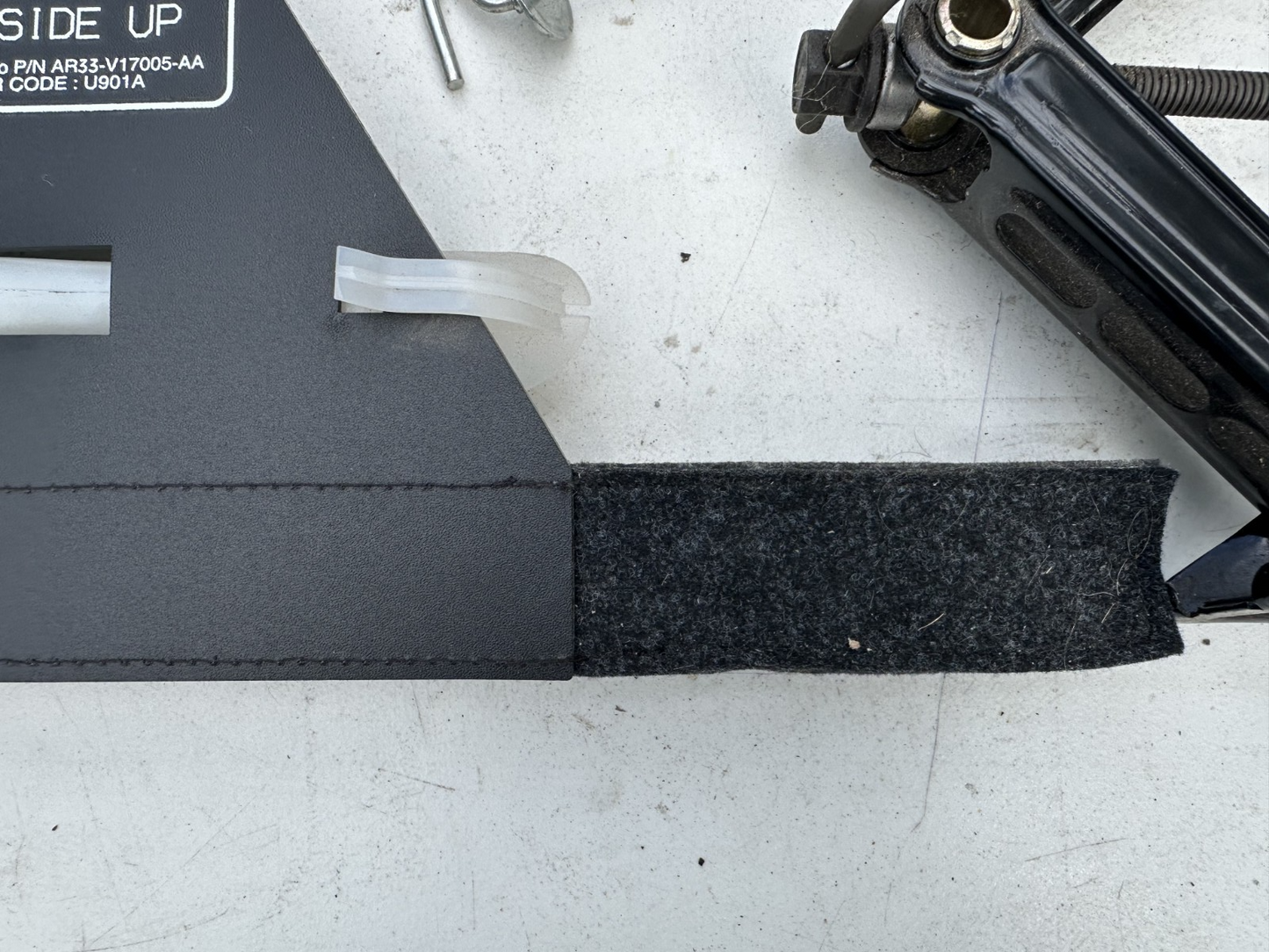 05-14 Ford Mustang Rear Jack For Spare Tire W/ Lug Wrench OEM