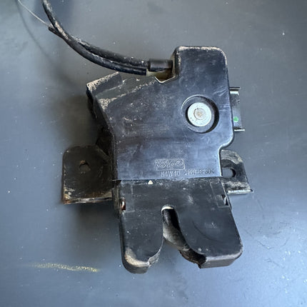 05-09 Ford Mustang Rear Trunk Latch OEM In Working Order