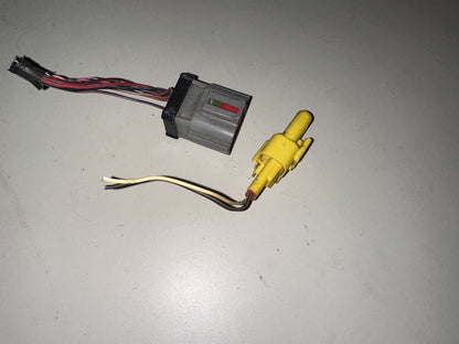 05-09 Ford Mustang Lower Front Seat Wire Plugs OEM RH Passenger