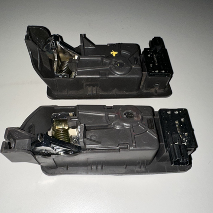 10-14 Ford Mustang LH RH Driver Passenger Pair Interior Chrome Door Handles OEM