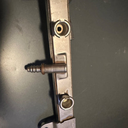 05-07 Ford Mustang 4.6 3V GT OEM Injector Fuel Rail Bare Pair