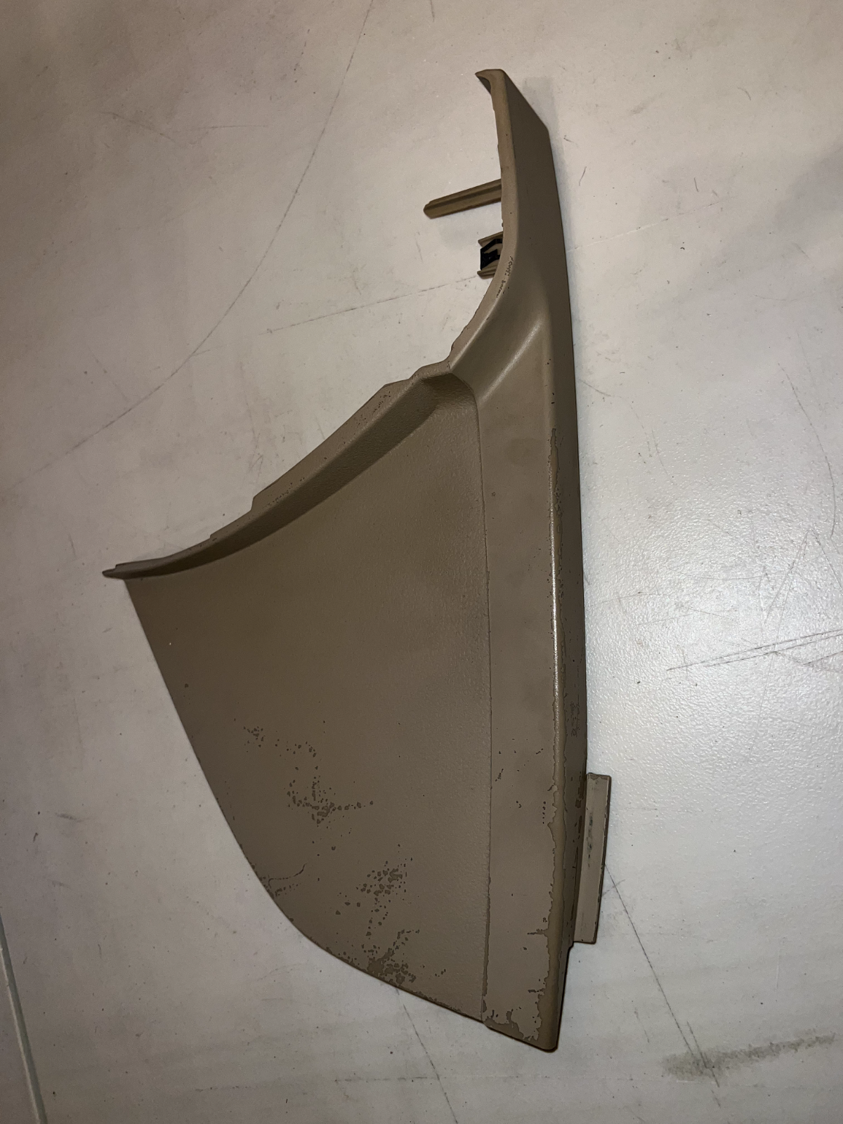 05-09 Ford Mustang Center Lower Radio Dash Panel Panels RH LH Pair Camel Tan OEM