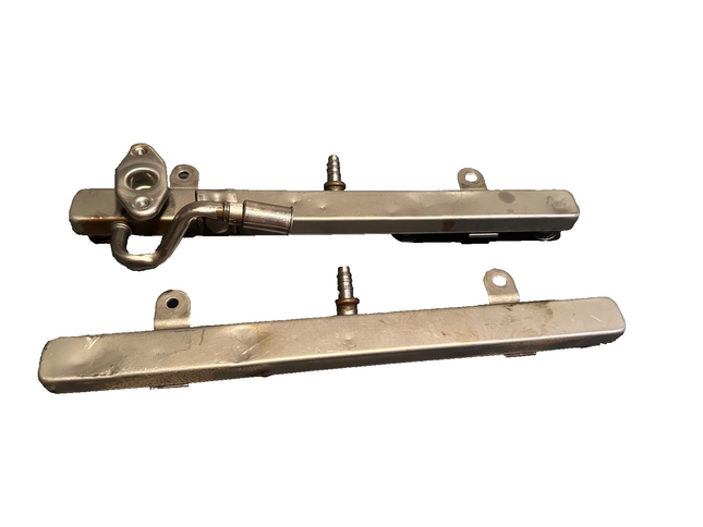 05-07 Ford Mustang 4.6 3V GT OEM Injector Fuel Rail Bare Pair