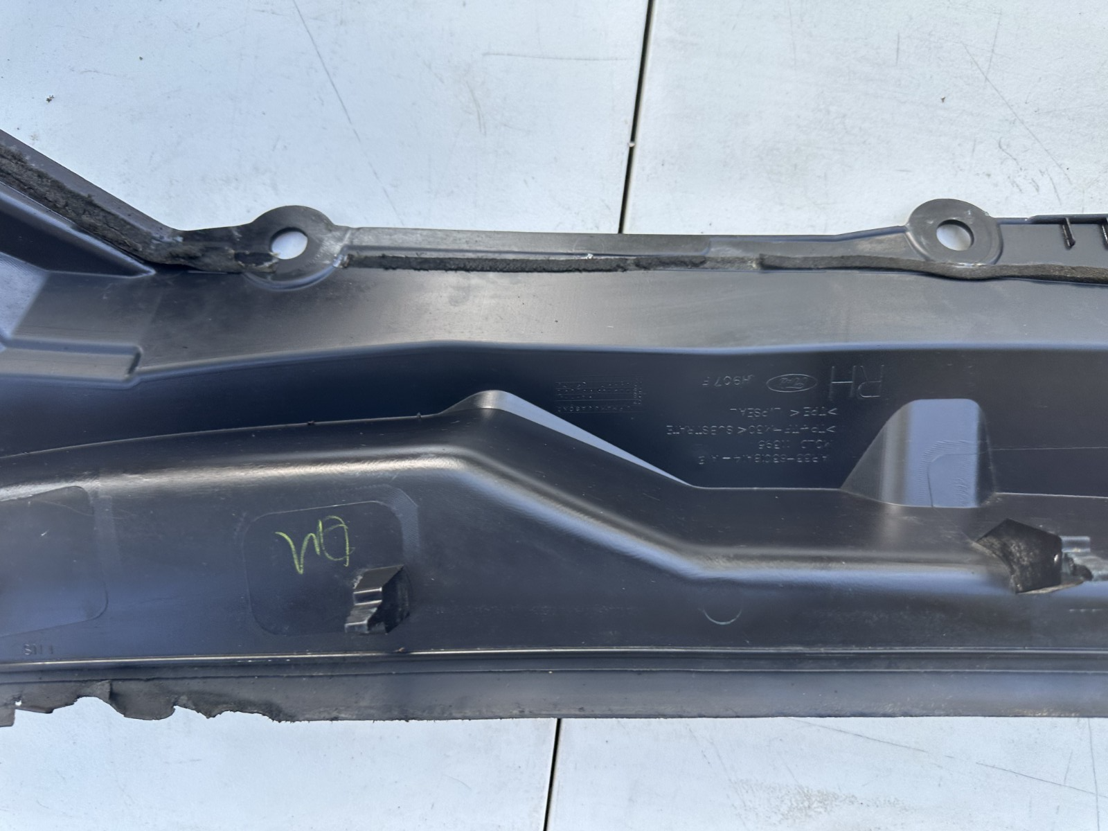 10-14 Ford Mustang LH & RH Driver Passenger Wiper Dash Top Cowl Grille Vent OEM