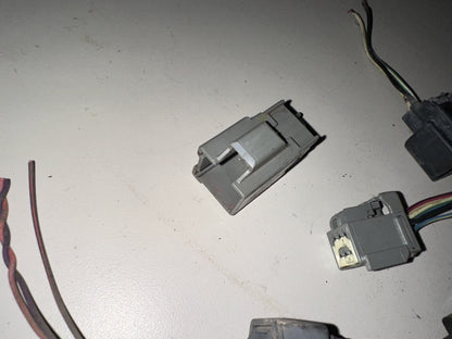 05-06 Ford Mustang Eletrical Connectors Plugs Clips OEM W/ Wires Misc.
