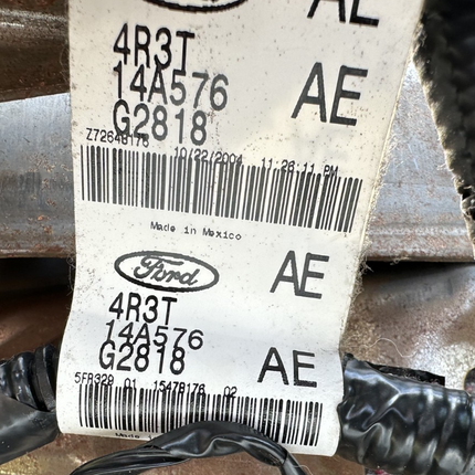 05-09 Ford Mustang 4 Way Manual Seat Track Passenger RH OEM W/ Seat Base Cloth