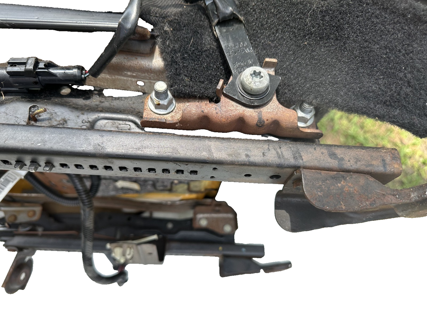 05-09 Ford Mustang 4 Way Manual Seat Track Passenger RH OEM W/ Seat Base Cloth