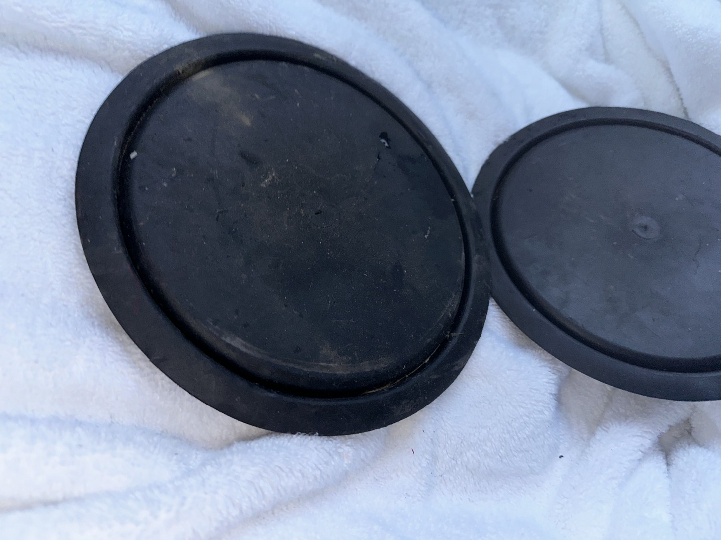 05-06 Ford Mustang Fuel Pump Access Covers OEM 2W93-9C335-AA