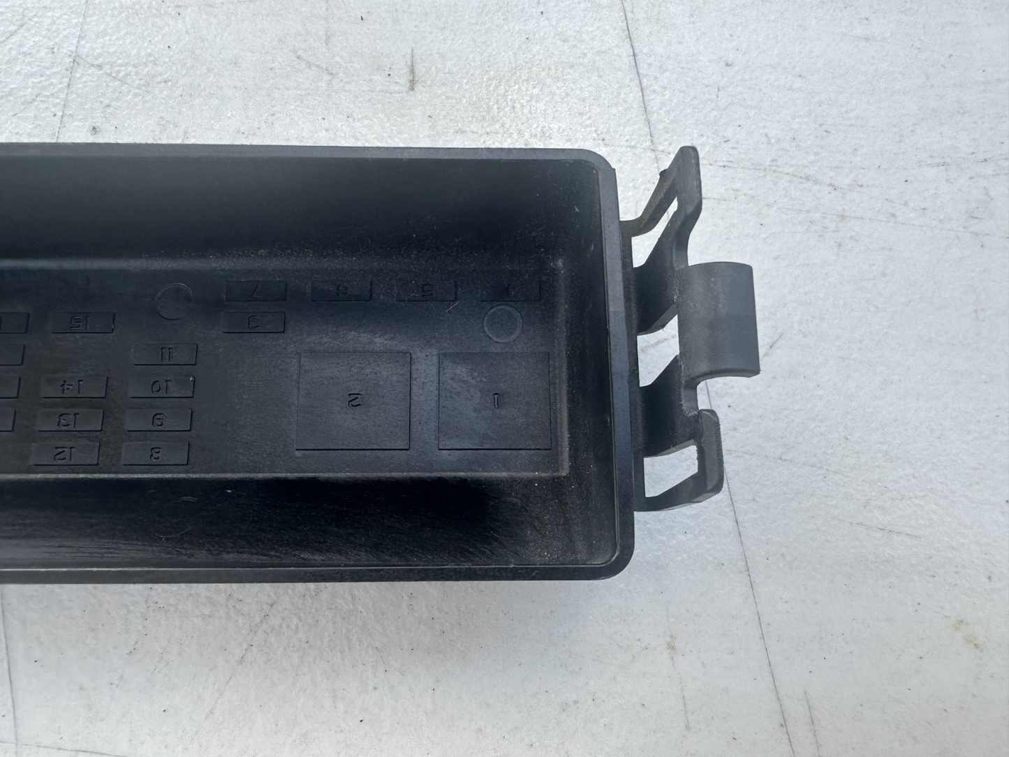 05-09 Ford Mustang BCM Body Control Module Fuse Panel Cover OEM