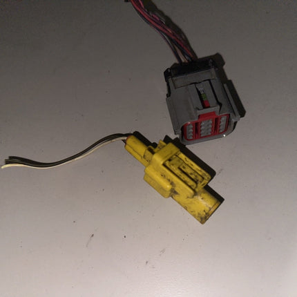 05-09 Ford Mustang Lower Front Seat Wire Plugs OEM RH Passenger