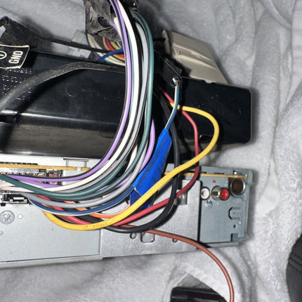 05-09 Ford Mustang JVC Radio KD-R540 Wired Plug and Play For Shaker 500