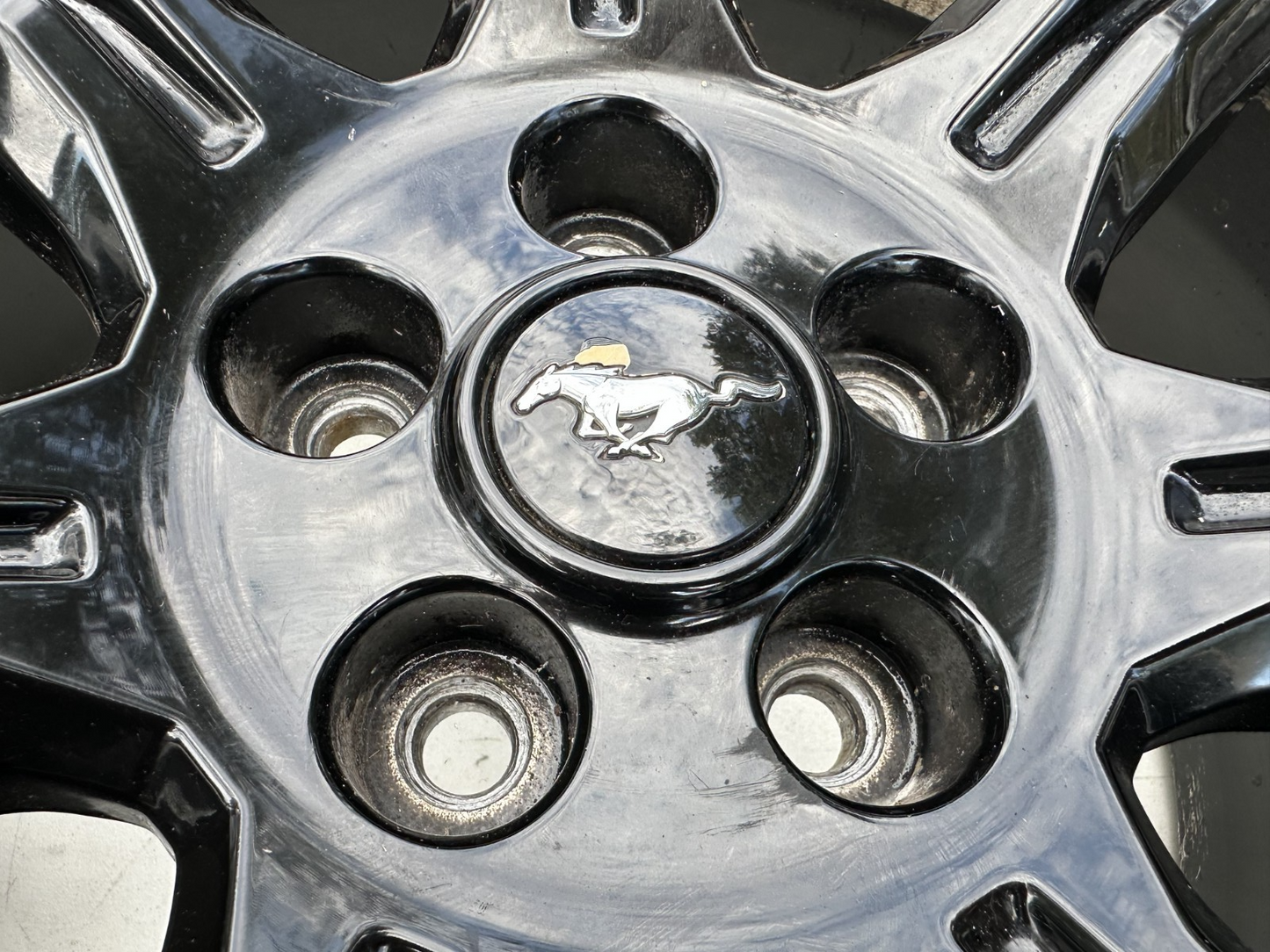 18-21 Ford Mustang Wheel Rim 19x8-1/2 Aluminum 7 Spoke Gloss Black OEM