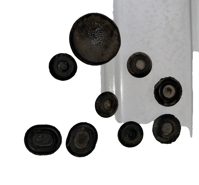 05-09 Ford Mustang Miscellaneous Rubber Grommet Set OEM