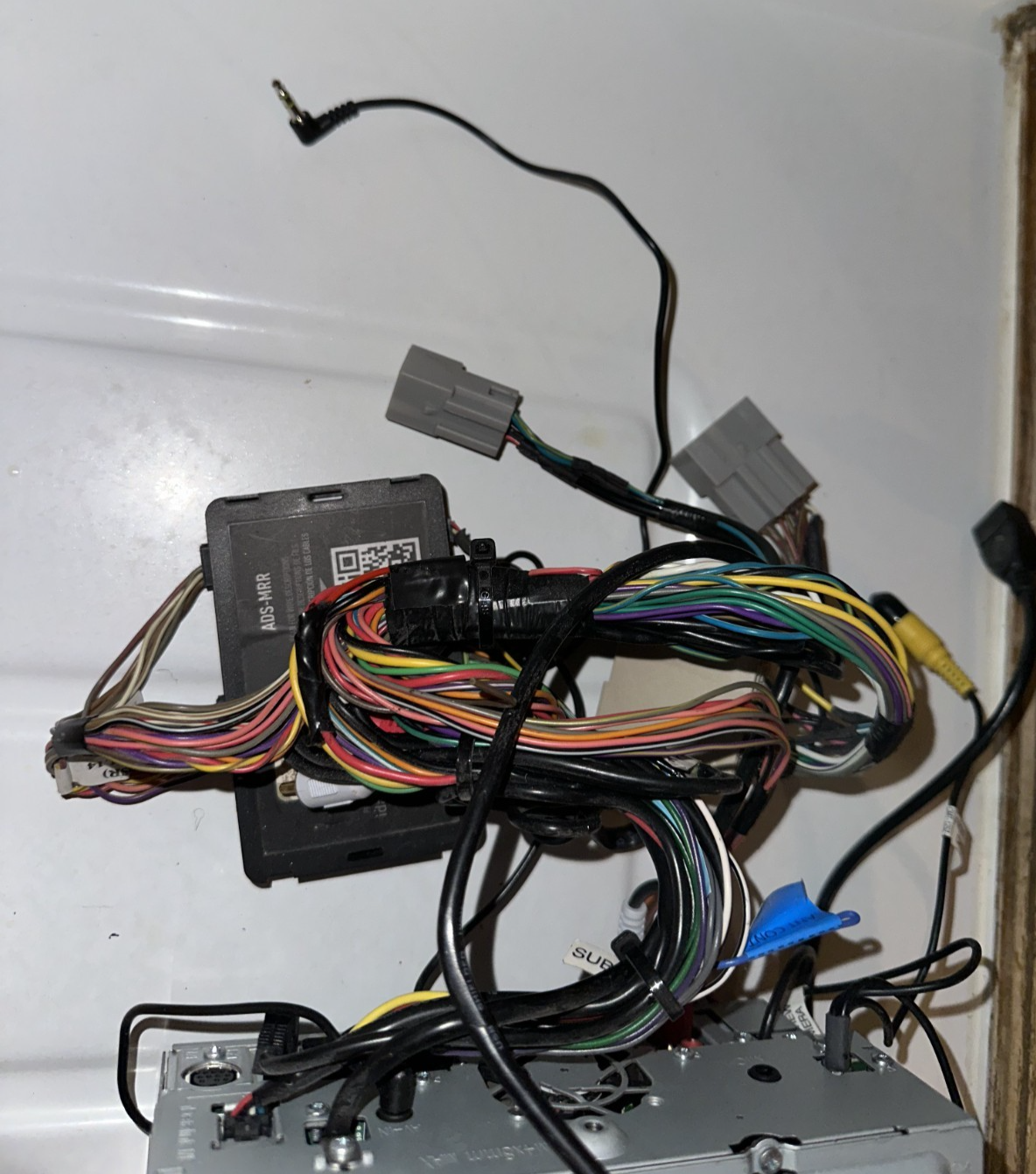 JVC KW-V850BT 6.8" Radio Touchscreen Monitor Receiver In Working Shape