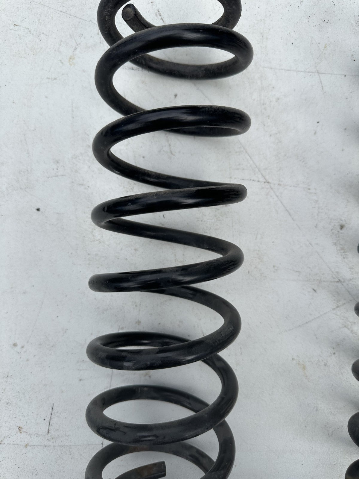 10-14 Ford Mustang OEM Rear Springs Pair Set LH RH