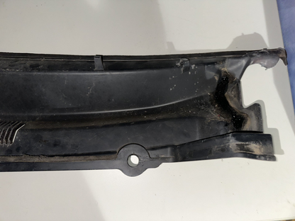 05-09 Ford Mustang LH & RH Driver Passenger Wiper Dash Top Cowl Grille Vent OEM