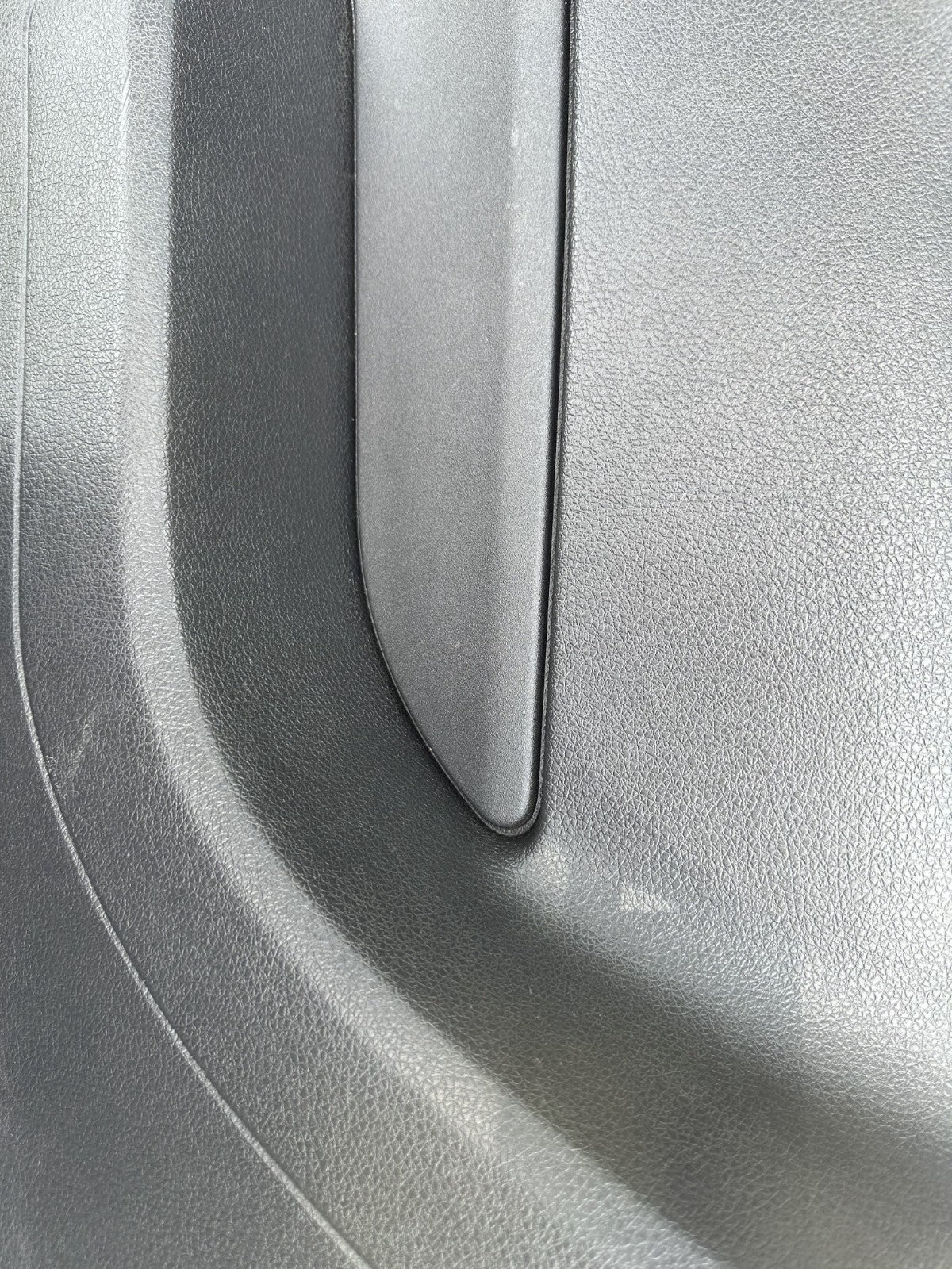 05-09 Ford Mustang Rear Quarter Trim OEM Charcoal Black RH Passenger