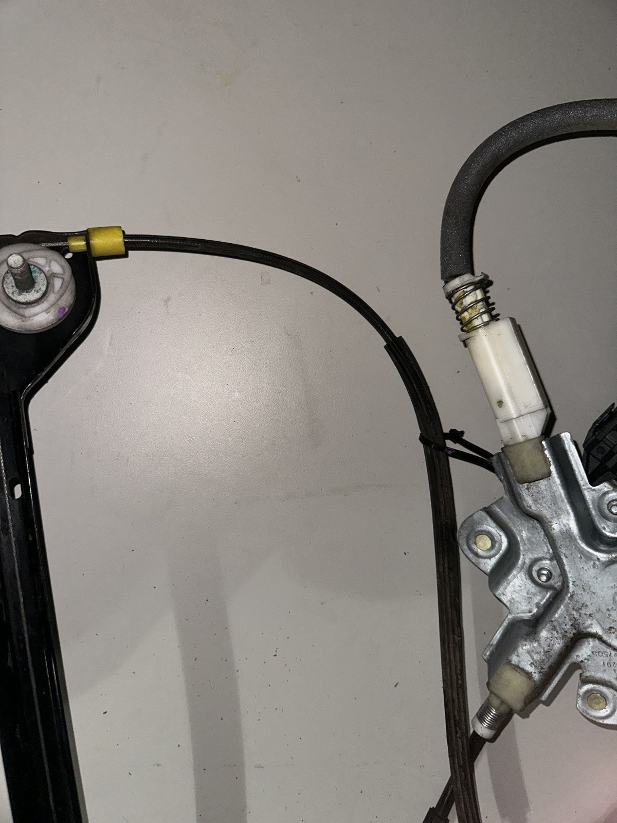 05-09 Ford Mustang Coupe Door Passenger Right RH Window Regulator With Motor OEM