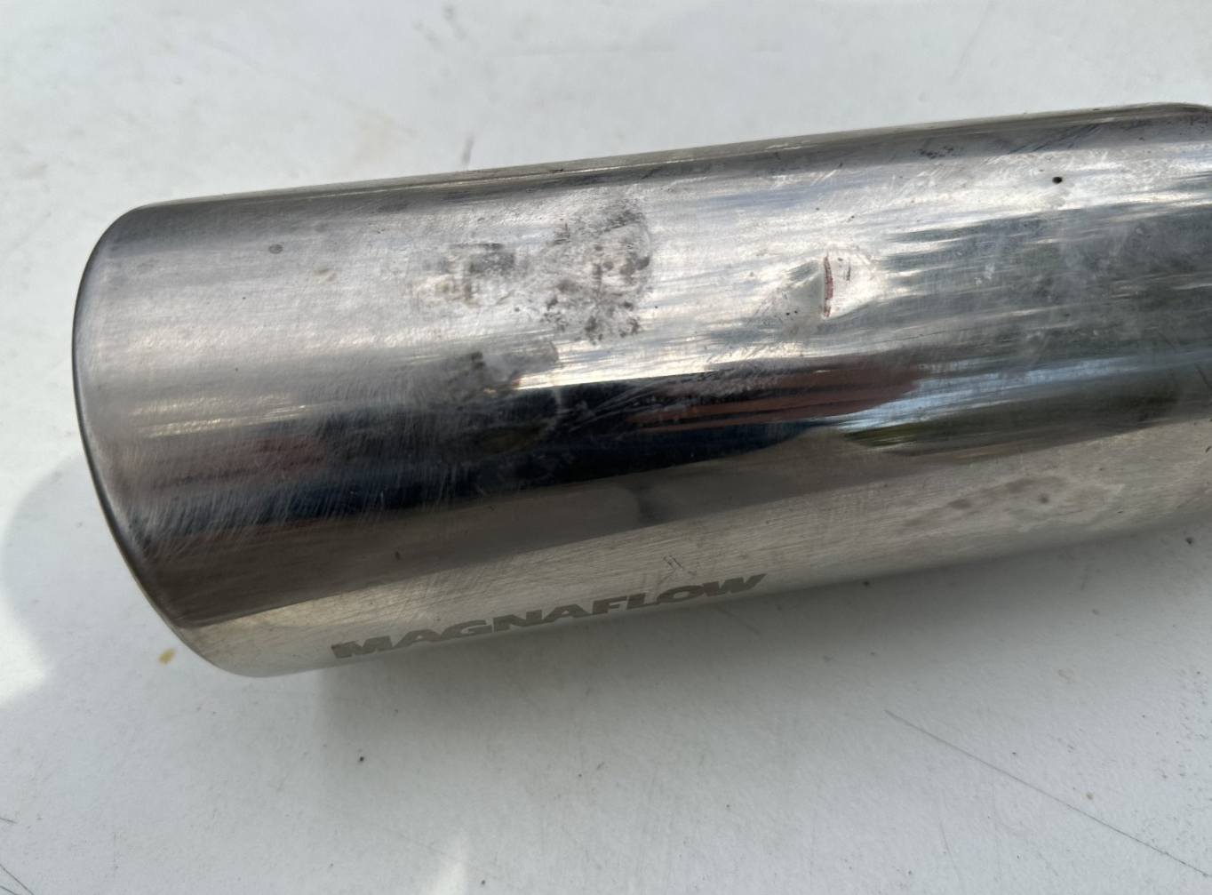 05-09 Mustang Magnaflow Race Series Axle-Back Exhaust Muffler with Polished Tips