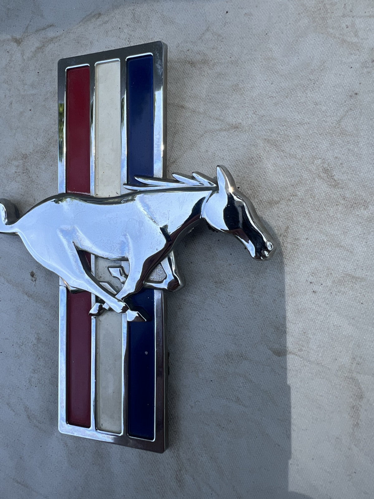05-09 Ford Mustang V6 Horse Pony Fender Badges Prancing Horse OEM