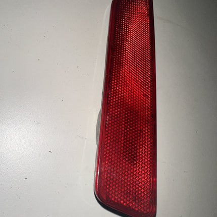 05-09 Ford Mustang Side Marker Light Reflector OEM Red RH Passenger