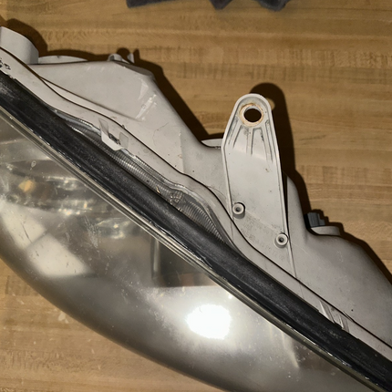 02-06 Toyota Camry Front Headlight RH Passenger Halogen W/ Bulbs OEM