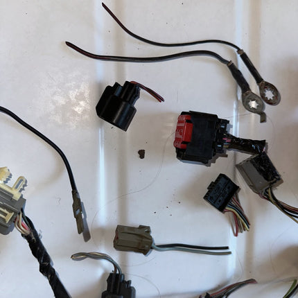 05-09 Ford Mustang Misc. Selection Of Wiring Plugs OEM - From 05 Coupe Mustang