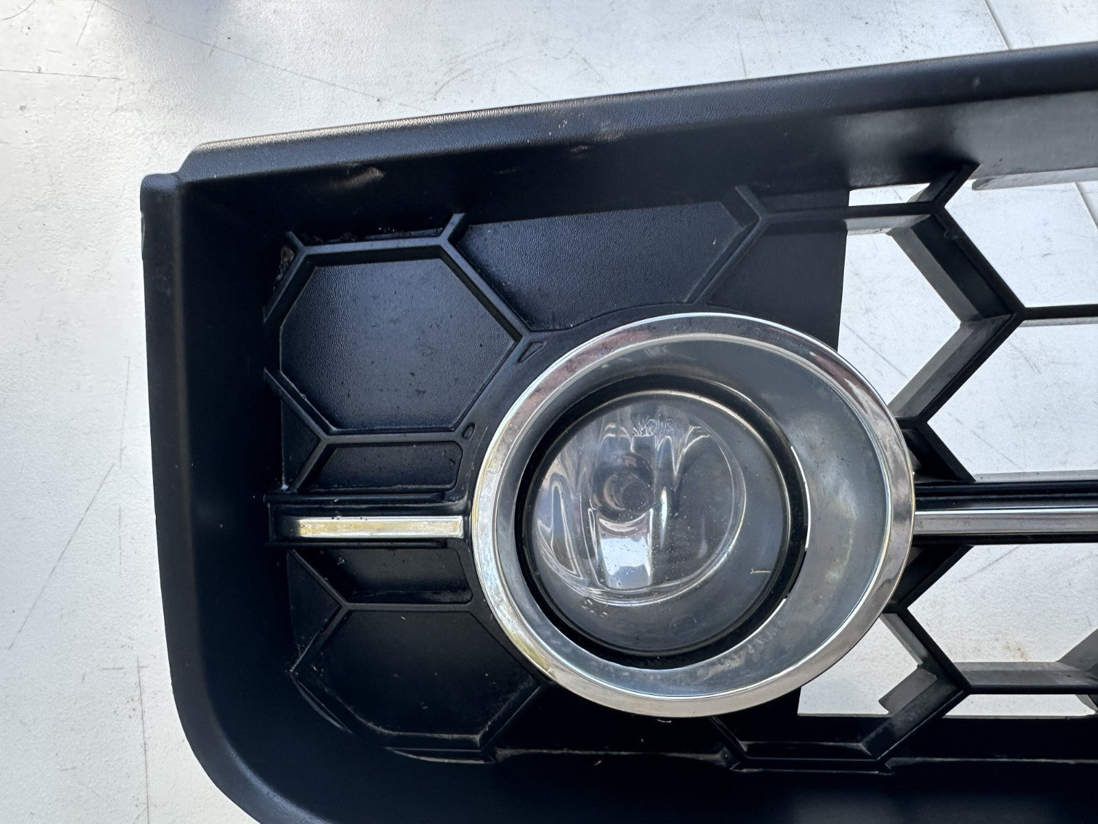 05-09 Ford Mustang Front Upper Grille Pony Package Edition With Fog Lights OEM