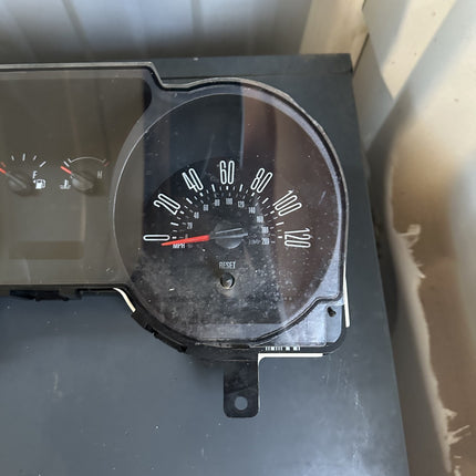 05-09 Ford Mustang Instrument Cluster Base Model 4 Gauge OEM Green Illumination