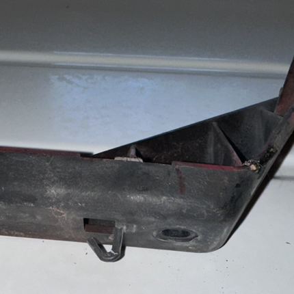 05-09 Ford Mustang Grille Bracket Replacement Pair LH RH Driver Passenger Side