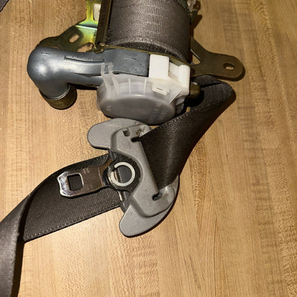 05-06 Toyota Camry Passenger Right RH Front Seatbelt OEM Tan Color Belt