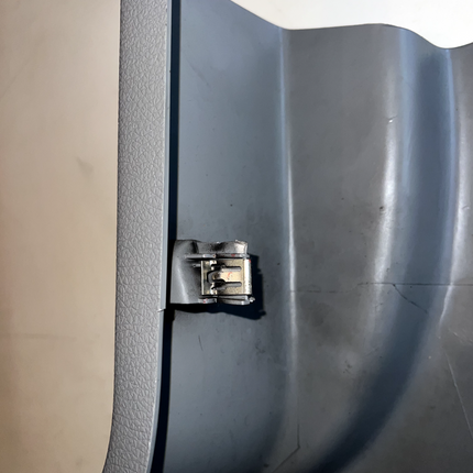 05-09 Ford Mustang Passenger Lower Kick Panel Grey Fuse Box Cover OEM 