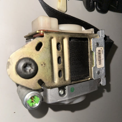 05-06 Ford Mustang Passenger Right RH Front Seatbelt With Trim OEM Black Belt