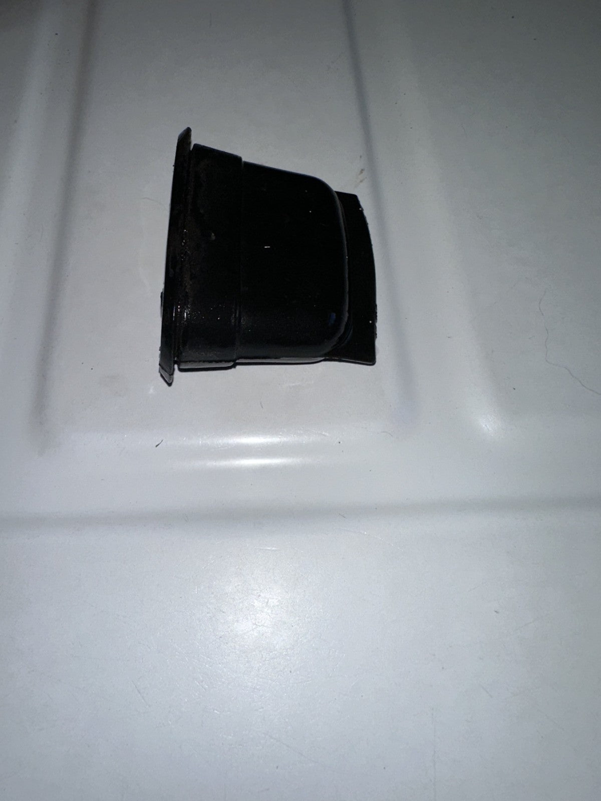 05-19 Ford Mustang Wiper Cowl Drain Tube Water OEM 5R3Z-01523-AA Used