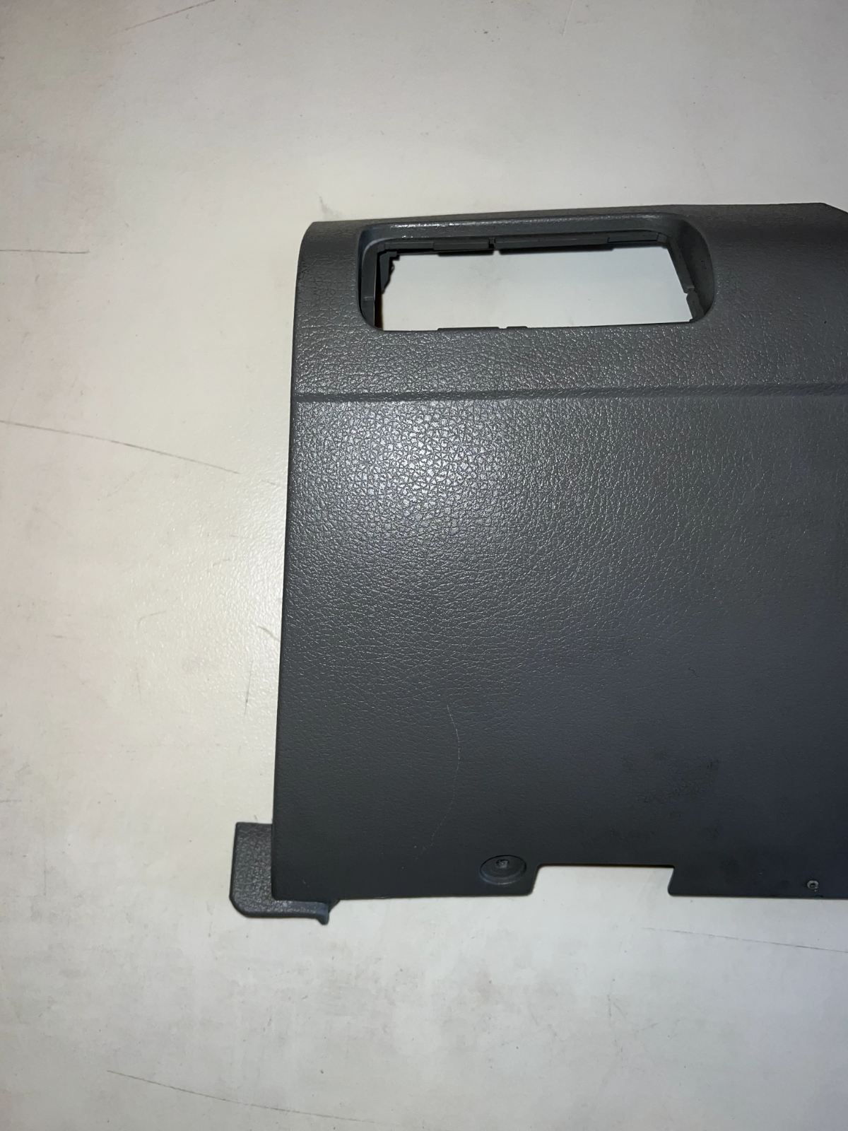 05-09 Ford Mustang Driver Lower Kick Panel Steering Column Cover OEM Dove Grey