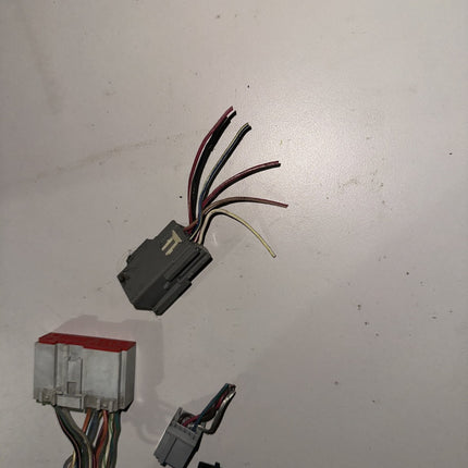 05-07 Ford Mustang Electrical Connector Main Radio Wiring W/ Fan Speed OEM