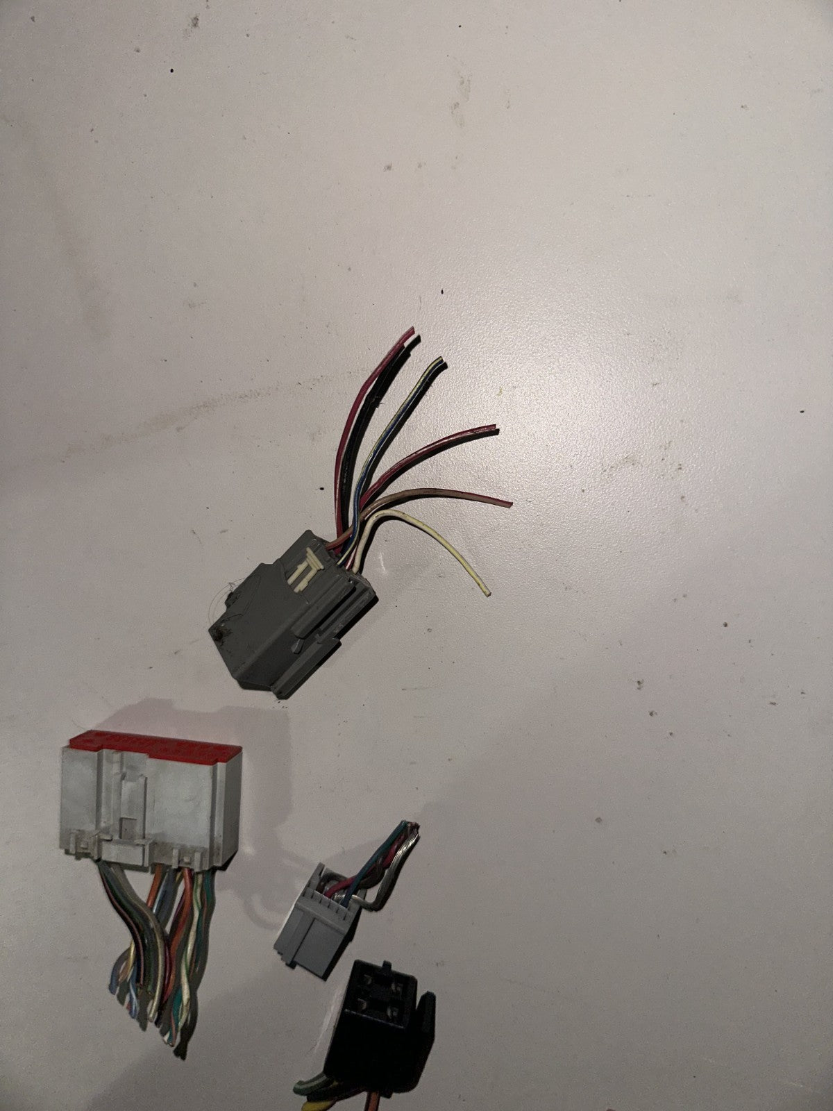 05-07 Ford Mustang Electrical Connector Main Radio Wiring W/ Fan Speed OEM