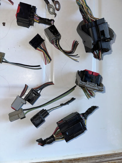 05-09 Ford Mustang Misc. Selection Of Wiring Plugs OEM - From 05 Coupe Mustang