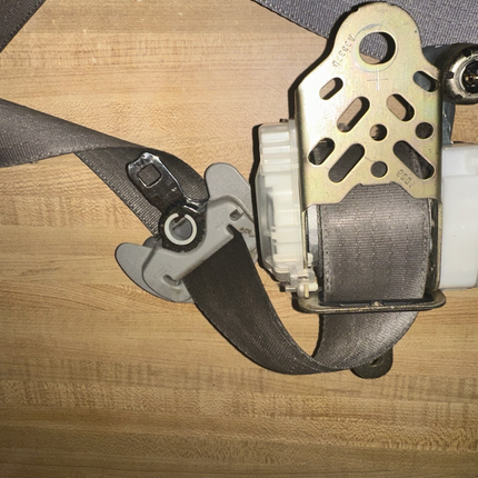 05-06 Toyota Camry Passenger Right RH Front Seatbelt OEM Tan Color Belt