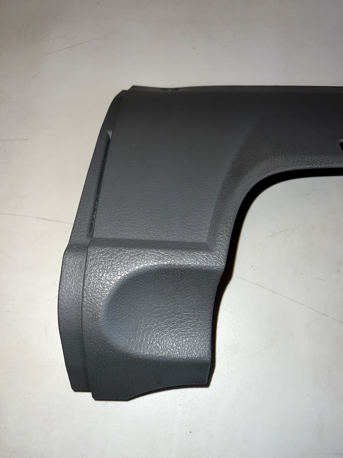 05-09 Ford Mustang Driver Lower Kick Panel Steering Column Cover OEM Dove Grey