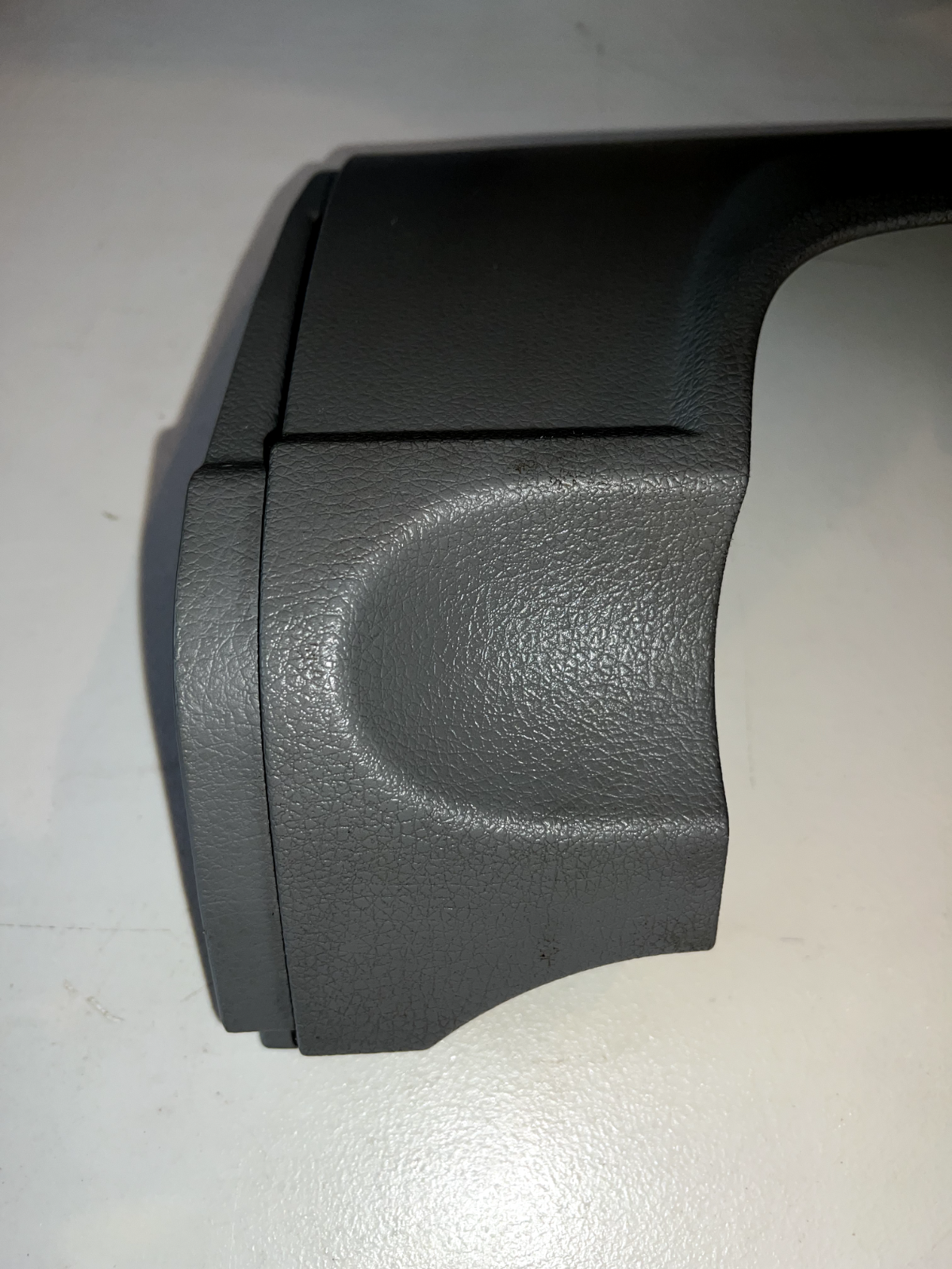 05-09 Ford Mustang Driver Lower Kick Panel Steering Column Cover OEM Dove Grey
