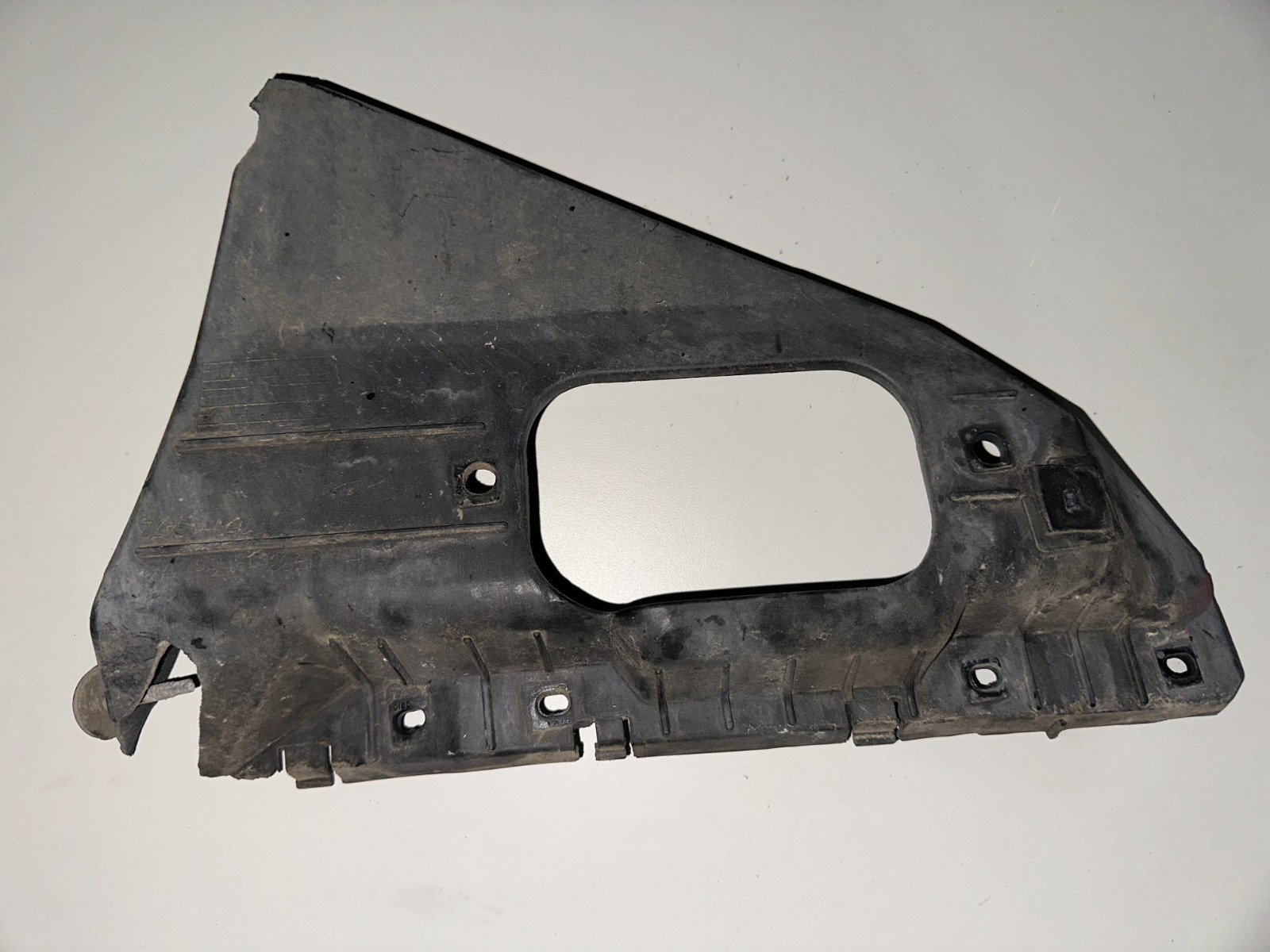 2005-2009 Ford Mustang Drivers Side LH Rear Bumper Bracket OEM