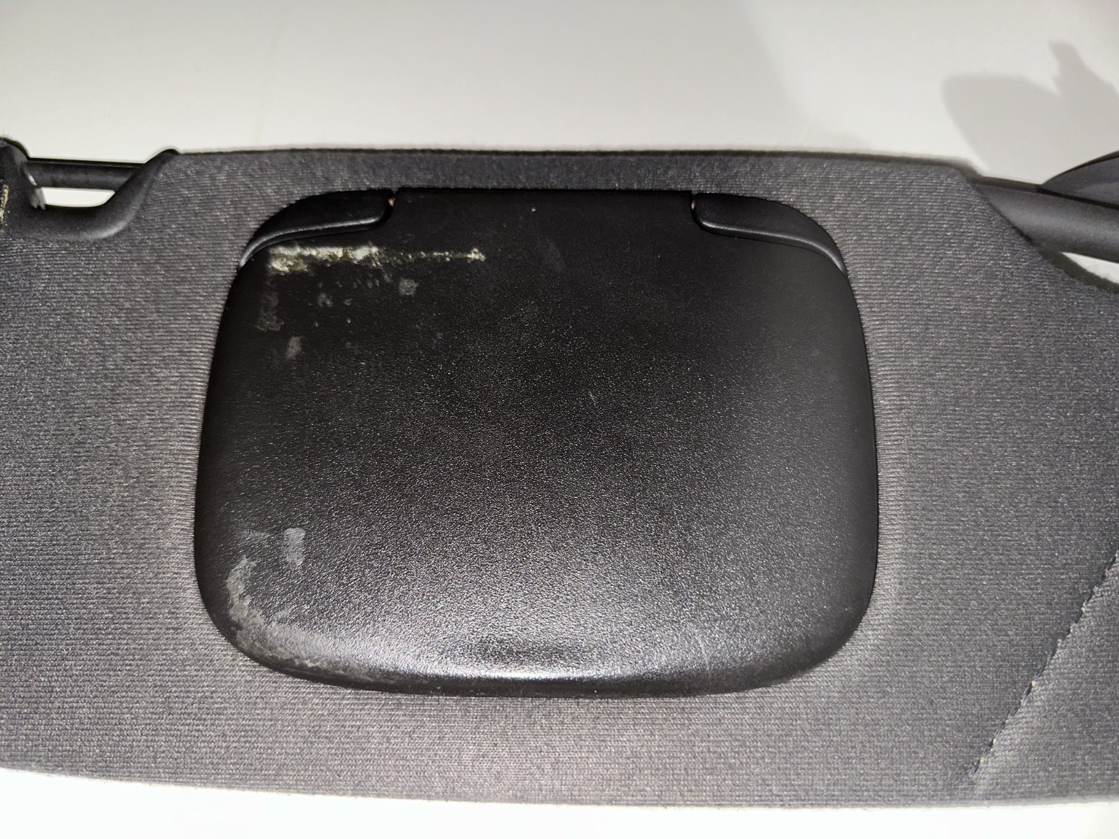 05-09 Ford Mustang Coupe Sun Visor Set Driver Passenger RH LH Black Pair OEM